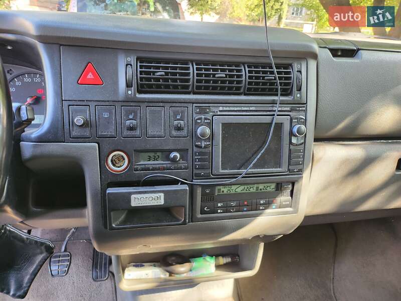 Минивэн Volkswagen Multivan 2003 в Ивано-Франковске
