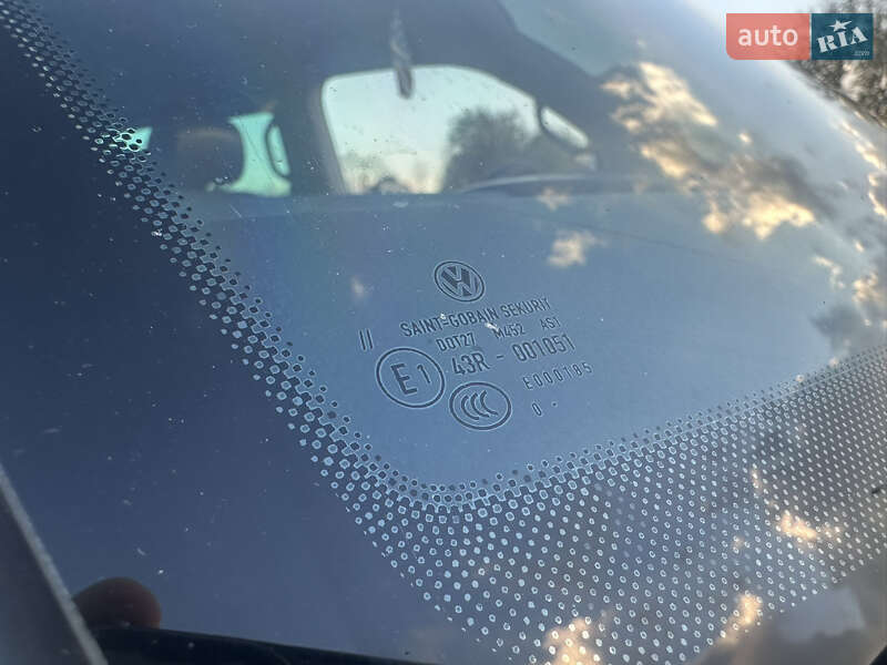 Мінівен Volkswagen Multivan 2011 в Стрию