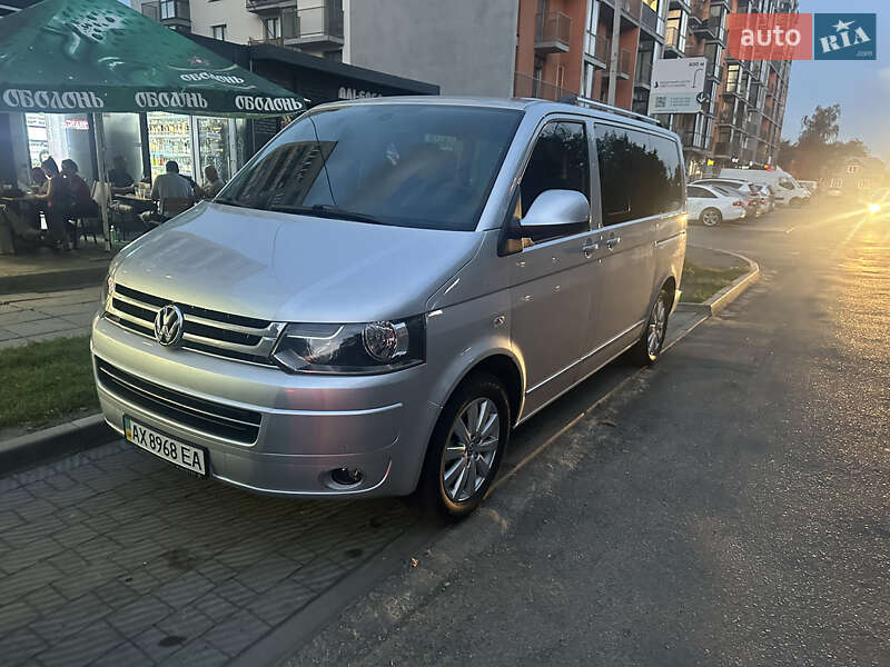 Мінівен Volkswagen Multivan 2011 в Стрию