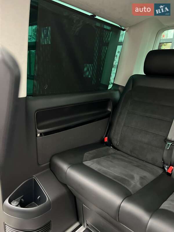 Минивэн Volkswagen Multivan 2018 в Львове