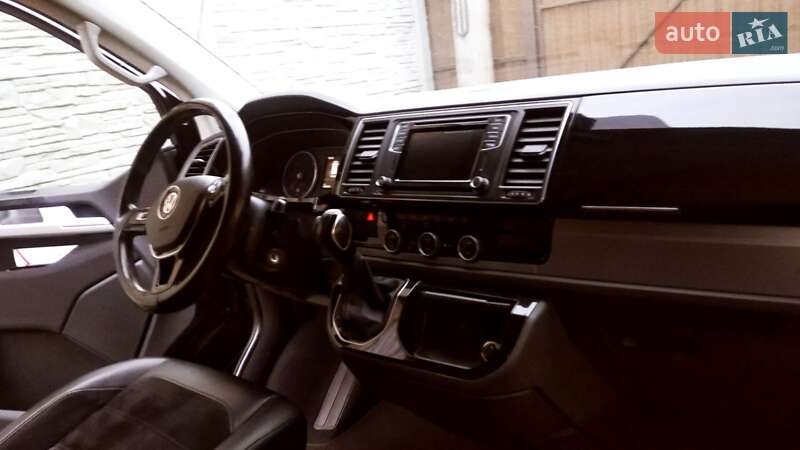 Минивэн Volkswagen Multivan 2017 в Киеве фото 3 Минивэн Volkswagen Multivan 2017 в Киеве
