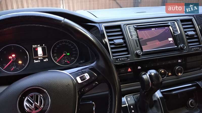 Минивэн Volkswagen Multivan 2017 в Киеве фото 11 Минивэн Volkswagen Multivan 2017 в Киеве
