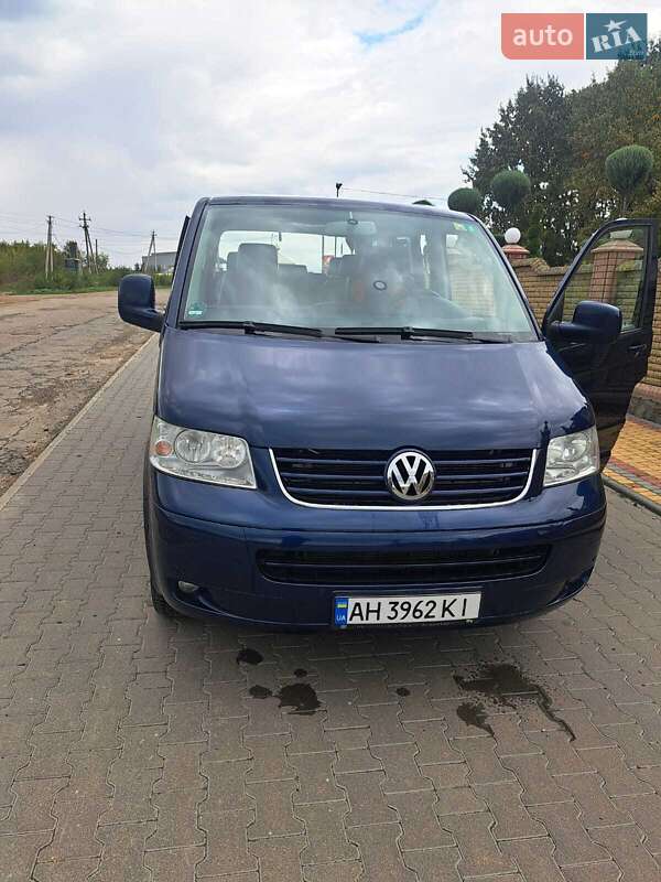 Минивэн Volkswagen Multivan 2007 в Черновцах