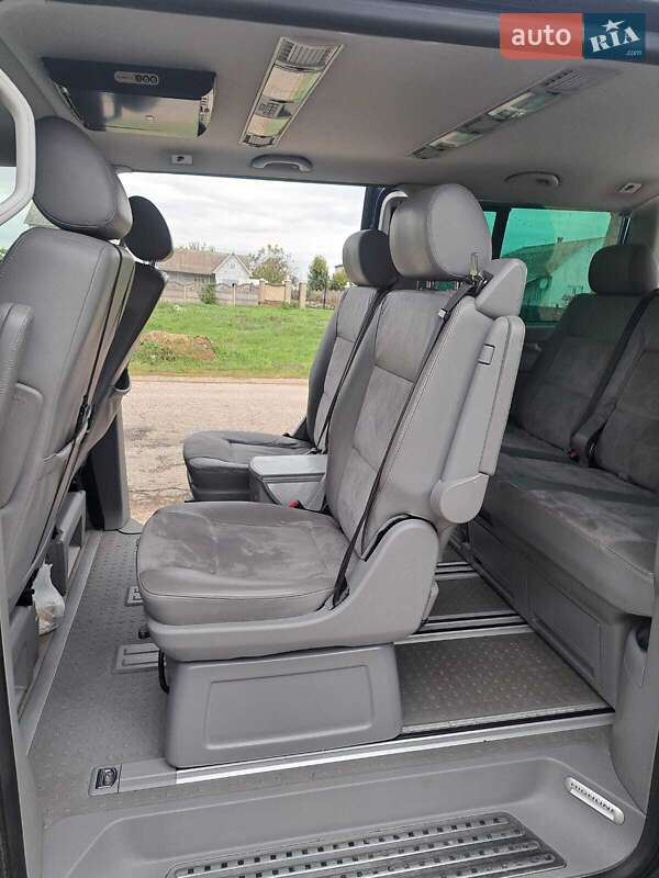 Минивэн Volkswagen Multivan 2007 в Черновцах