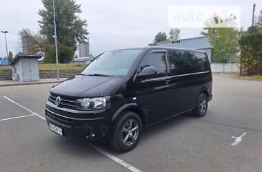 Минивэн Volkswagen Multivan 2014 в Киеве