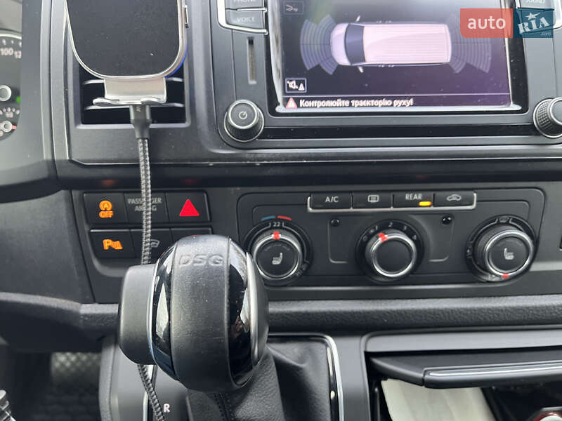 Минивэн Volkswagen Multivan 2017 в Миргороде