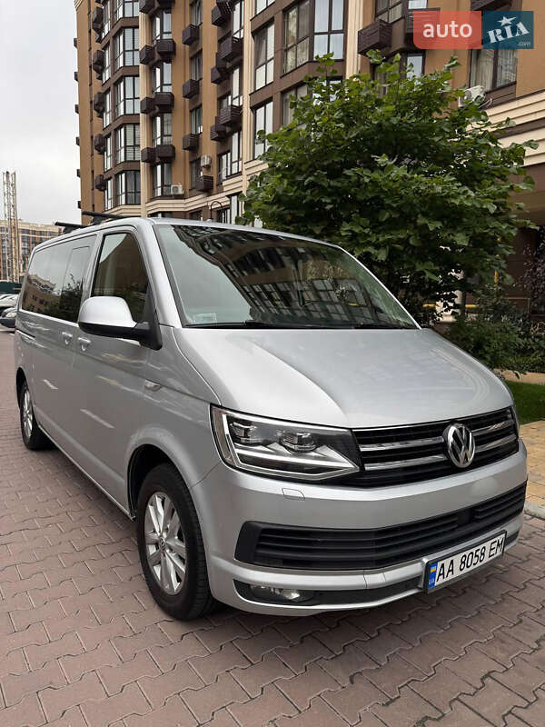 Минивэн Volkswagen Multivan 2016 в Киеве