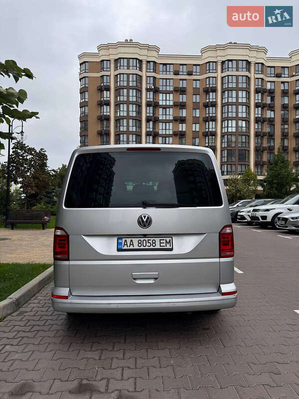 Минивэн Volkswagen Multivan 2016 в Киеве