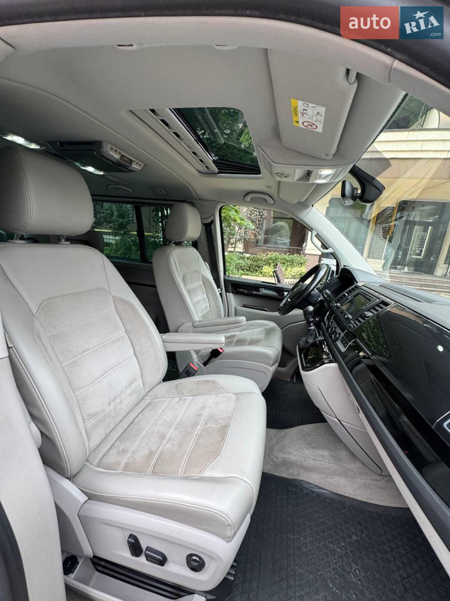 2016 Volkswagen Multivan - мініатюра 24