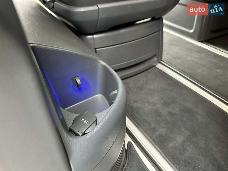 Минивэн Volkswagen Multivan 2012 в Киеве