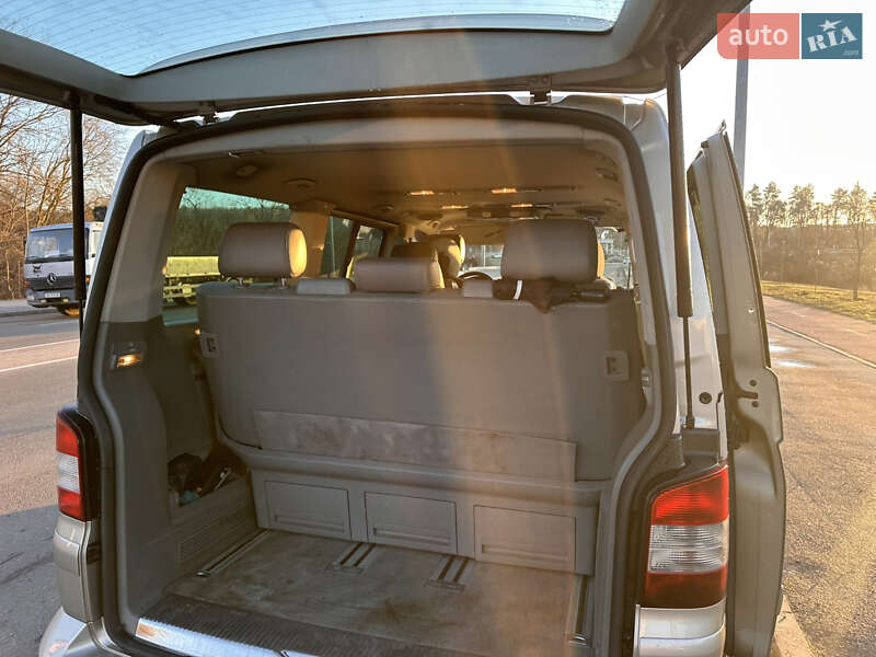Минивэн Volkswagen Multivan 2005 в Виннице