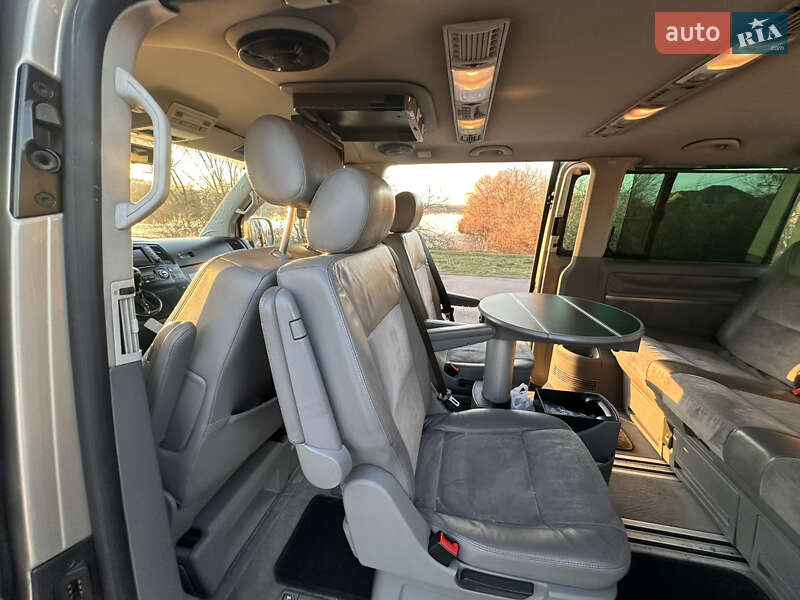Минивэн Volkswagen Multivan 2005 в Виннице