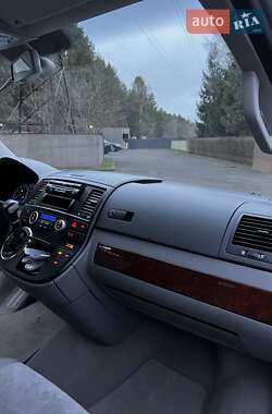 Минивэн Volkswagen Multivan 2006 в 