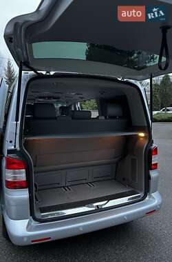 Минивэн Volkswagen Multivan 2006 в 