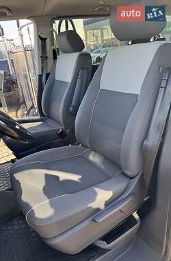 Минивэн Volkswagen Multivan 2012 в 