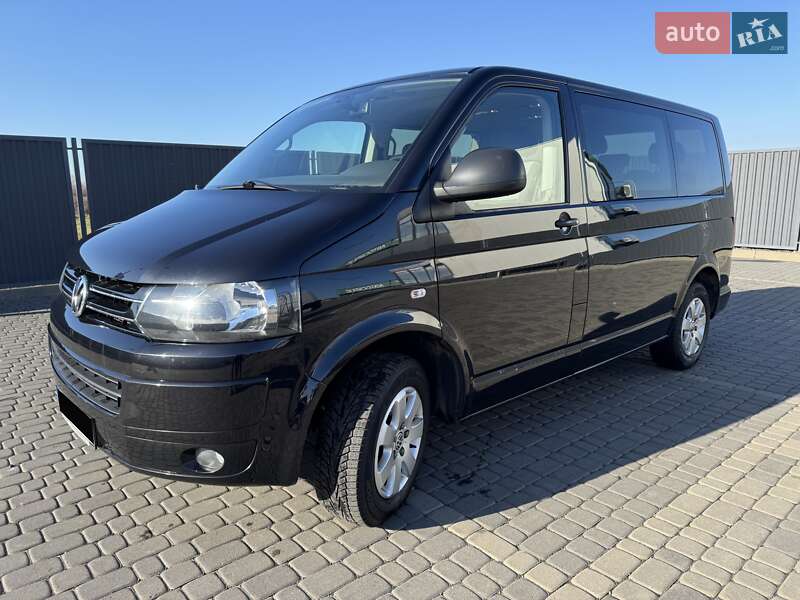 Минивэн Volkswagen Multivan 2012 в 