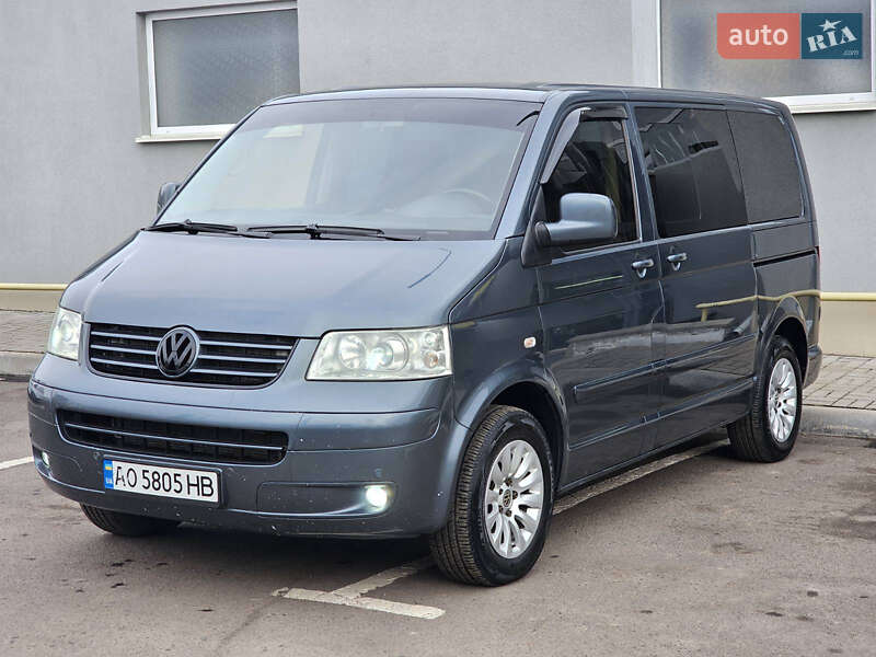 Минивэн Volkswagen Multivan 2004 в Ровно