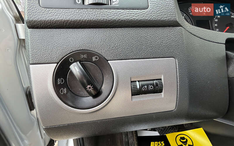 Минивэн Volkswagen Multivan 2006 в Стрые