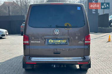 Минивэн Volkswagen Multivan 2015 в 