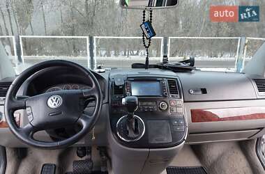 Минивэн Volkswagen Multivan 2006 в 