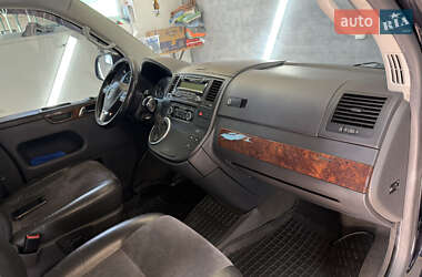 Минивэн Volkswagen Multivan 2011 в Хусте