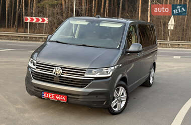 Минивэн Volkswagen Multivan 2021 в 