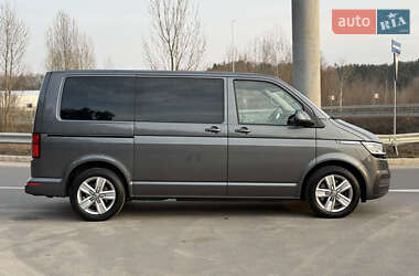 Минивэн Volkswagen Multivan 2021 в 