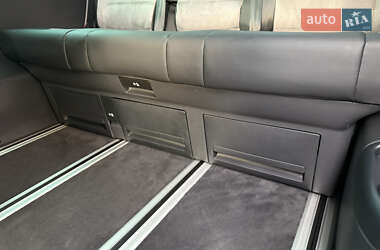 Минивэн Volkswagen Multivan 2021 в 