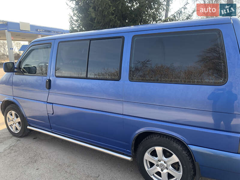 Минивэн Volkswagen Multivan 2003 в 