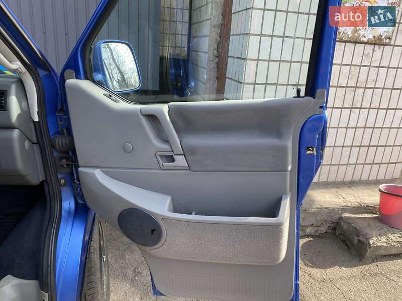Минивэн Volkswagen Multivan 1999 в Кривом Роге