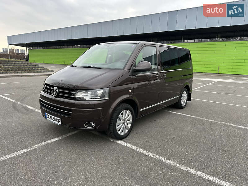 Минивэн Volkswagen Multivan 2012 в Киеве