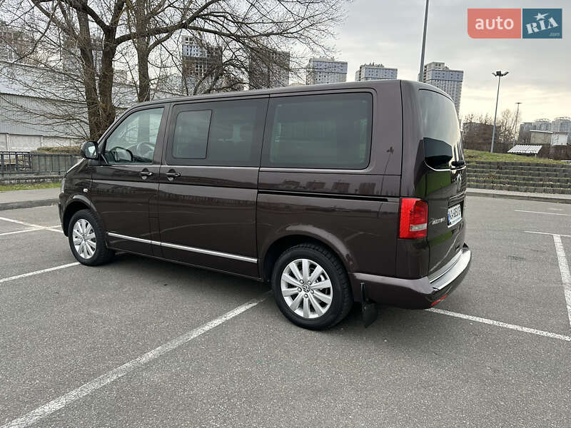 Минивэн Volkswagen Multivan 2012 в Киеве