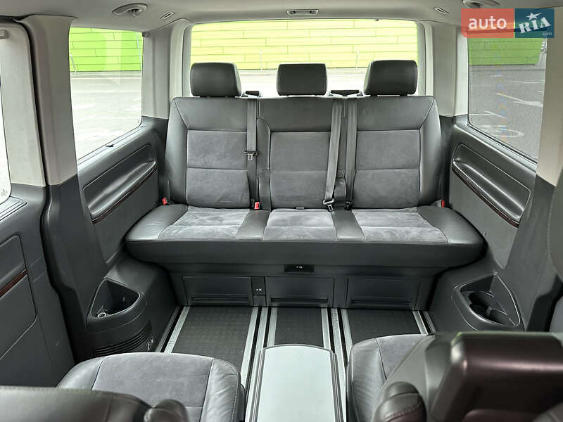 Минивэн Volkswagen Multivan 2012 в Киеве