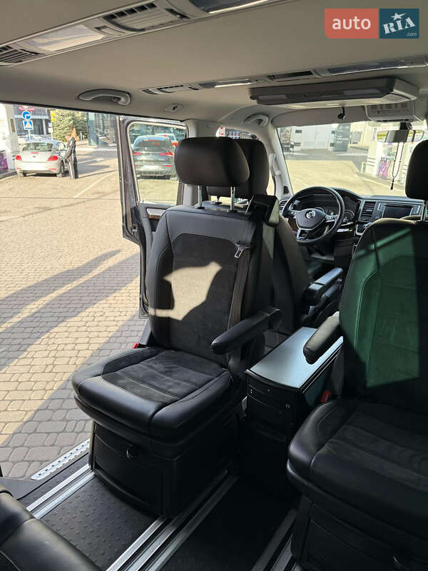 Минивэн Volkswagen Multivan 2019 в Киеве