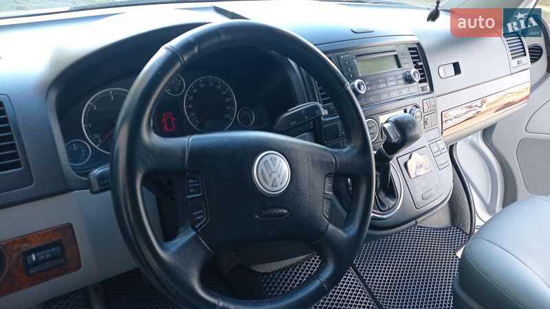 Минивэн Volkswagen Multivan 2007 в Киеве