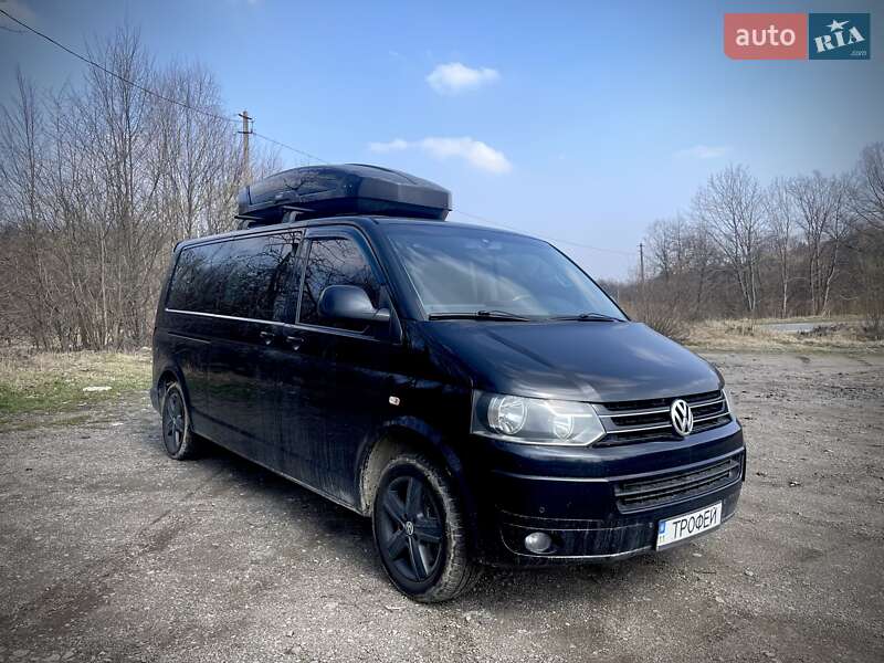 Минивэн Volkswagen Multivan 2010 в Киеве