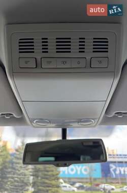 Минивэн Volkswagen Multivan 2014 в 