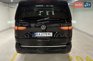 Минивэн Volkswagen Multivan 2021 в 