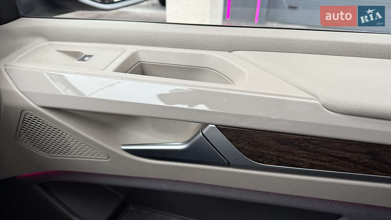Минивэн Volkswagen Multivan 2021 в Киеве фото 27 Минивэн Volkswagen Multivan 2021 в Киеве
