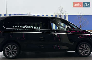 Минивэн Volkswagen Multivan 2021 в 