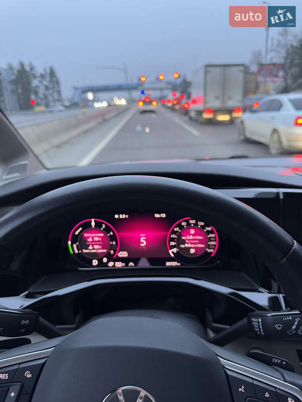 Минивэн Volkswagen Multivan 2021 в Киеве фото 48 Минивэн Volkswagen Multivan 2021 в Киеве