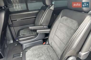 Минивэн Volkswagen Multivan 2016 в 