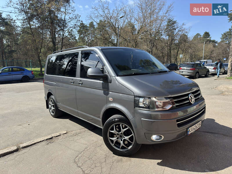 Мінівен Volkswagen Multivan 2013 в Києві