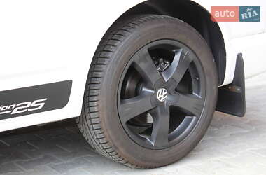 Мінівен Volkswagen Multivan 2014 в 