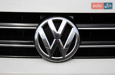 Мінівен Volkswagen Multivan 2014 в 