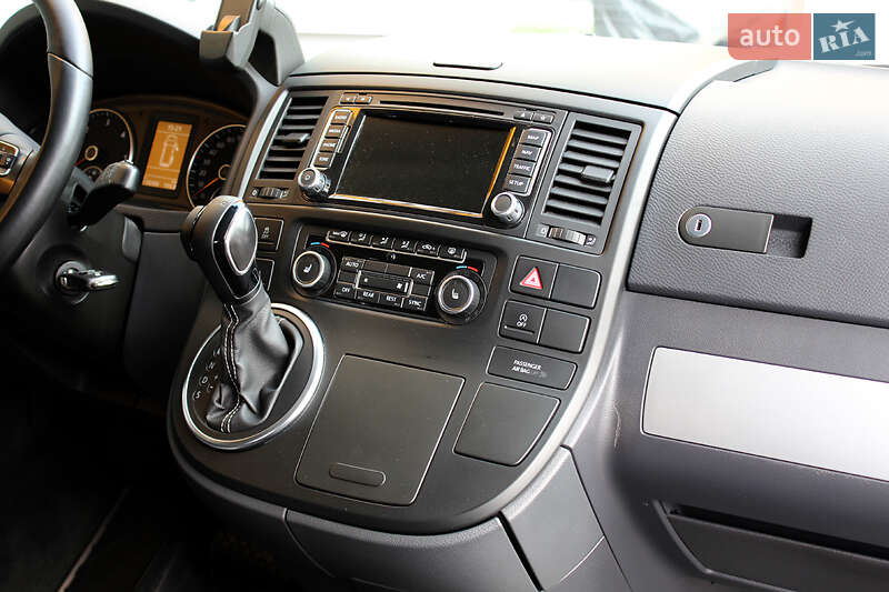 Мінівен Volkswagen Multivan 2014 в Вінниці