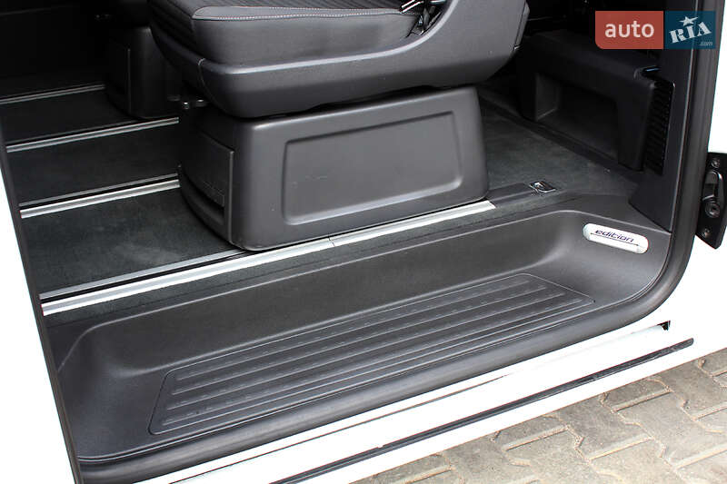 Мінівен Volkswagen Multivan 2014 в Вінниці