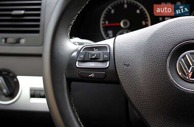 Мінівен Volkswagen Multivan 2014 в 