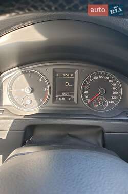 Минивэн Volkswagen Multivan 2010 в 