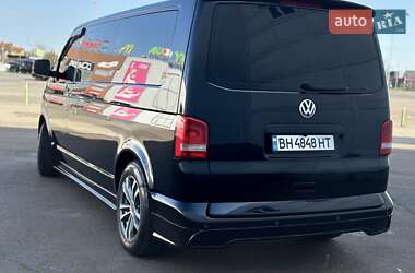 Минивэн Volkswagen Multivan 2010 в 